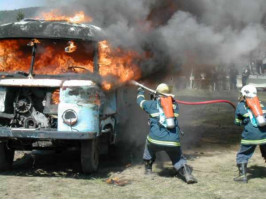 Hašení autobusu (2003)