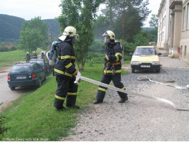 Taktické cvičení  Požár mokropeské školy 2009