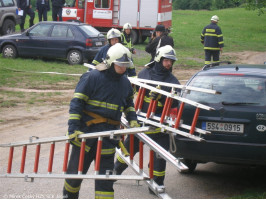 Taktické cvičení  Požár mokropeské školy 2009