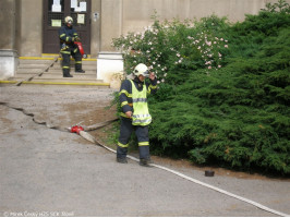 Taktické cvičení  Požár mokropeské školy 2009