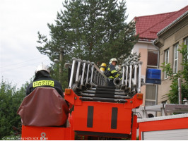 Taktické cvičení  Požár mokropeské školy 2009