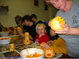 Halloween a naši mladší kolegové Halloween a naši mladší kolegové
