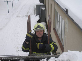 Odstranění sněhu na mateřské školce