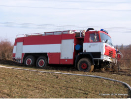 Požár louky a křoví Choteč