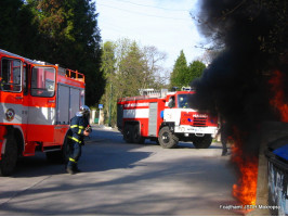 Požár plastového kontejneru Karlická