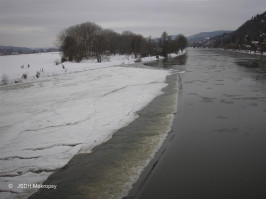 Ledová bariera Na řece