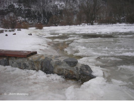 Ledová bariera na řece III