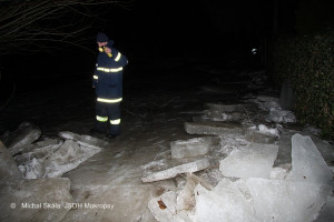 Ledová bariera na řece 8.1.2011