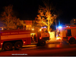Požár rodinného domu ulice Vrážská