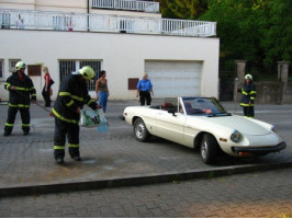 Proražená vana vozidla Alfa Romeo