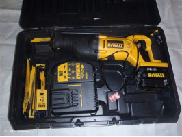 DeWALT