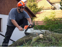 Likvidace následků bouře a nárazového větru