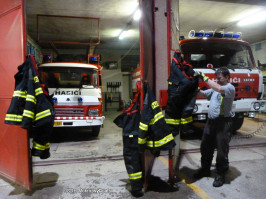 Požár lesa nad tratí kopec Staňkovka