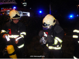 Požár střechy RD ulice Všenorská Dobřichovice