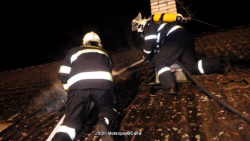 Požár střechy RD ulice Všenorská Dobřichovice