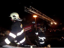 Požár střechy RD ulice Všenorská Dobřichovice