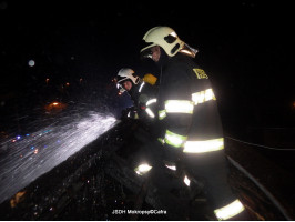 Požár střechy RD ulice Všenorská Dobřichovice