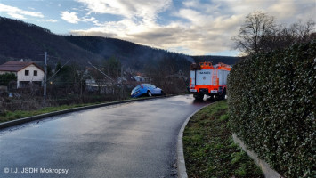 Dopravní nehoda OA ulice Pod Višňovkou