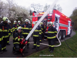 Zaškolení hasičů na CAS 30 Scania